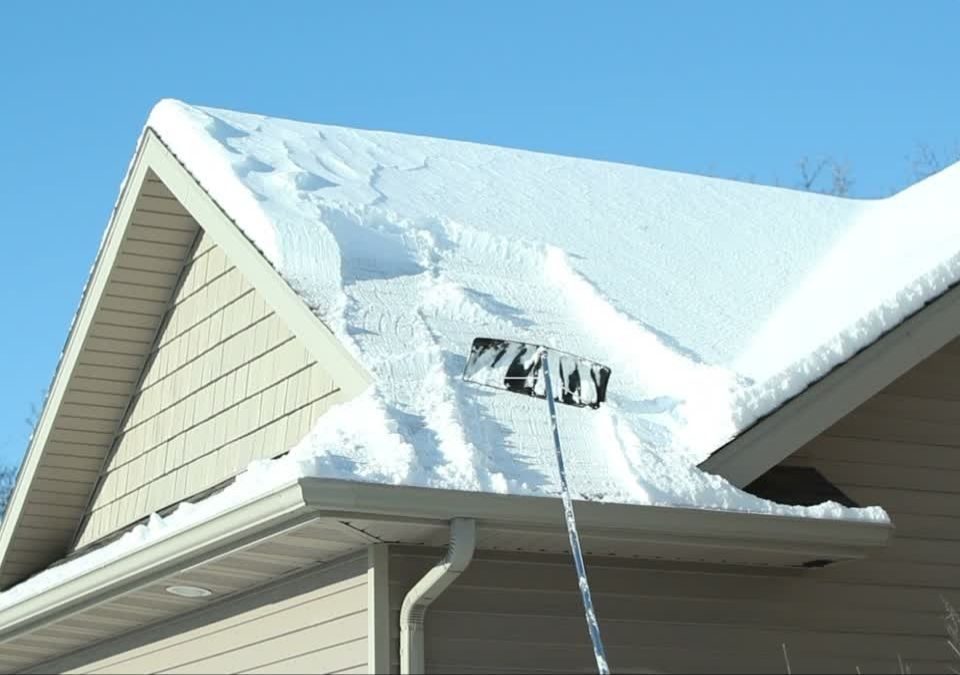 Remove Snow From Roof 